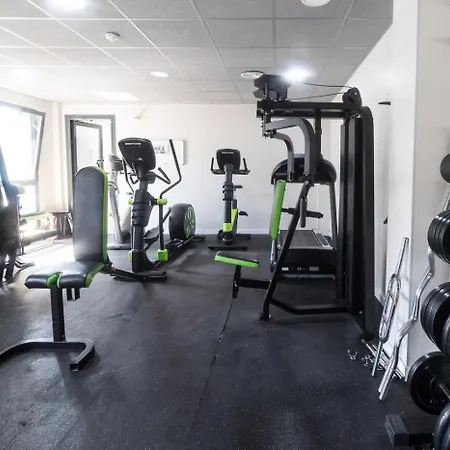 Apto. Con Piscinas Y Gym A 800 Metros De Playa