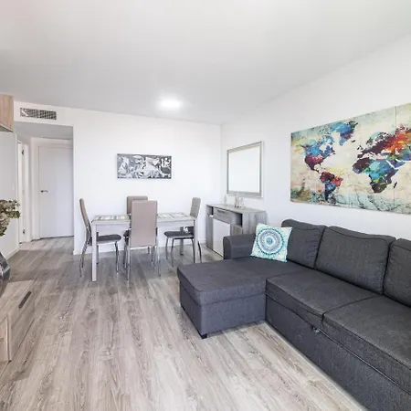 Apto. Con Piscinas Y Gym A 800 Metros De Playa *