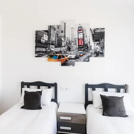 Apto. Con Piscinas Y Gym A 800 Metros De Playa Apartment *